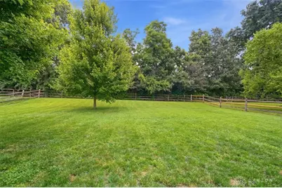 740 Oak Forest Drive, Hamilton Township, OH 45152 - Photo 45