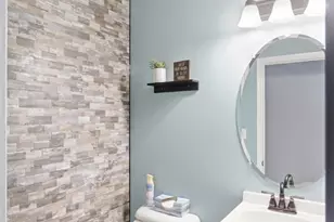 740 Oak Forest Dr, Hamilton Township, OH 45152 - Photo 13