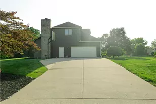 2444 Luray Dr, Troy, OH 45373 - Photo 7