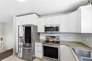 4544 College View Dr, Dayton, OH 45417 - Photo 11