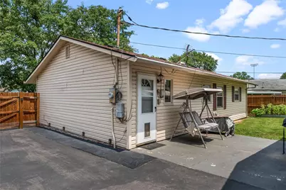1093 Frost Circle Drive, Xenia, OH 45385 - Photo 5