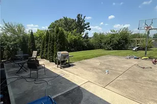 4040 Schroeder Dr, Hamilton, OH 45011 - Photo 5