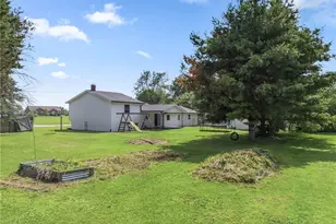 4274 Cherry Grove Rd, Jamestown Vlg, OH 45335 - Photo 9