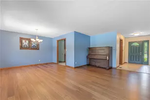 8920 Olde Farm Ln, Washington Twp, OH 45458 - Photo 5
