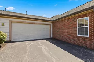 127 Edinburgh Village Dr, Centerville, OH 45458 - Photo 5