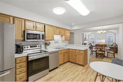 127 Edinburgh Village Drive, Centerville, OH 45458 - Photo 7