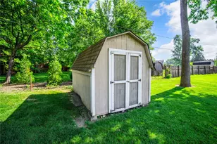 2045 Penbrooke Trail, Miami Township, OH 45459 - Photo 5