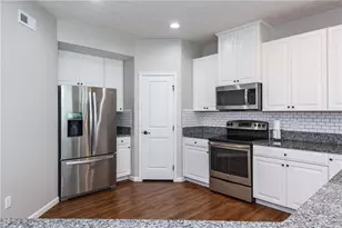 2838 Ridge View Ct, Beavercreek Twp, OH 45385 - Photo 15