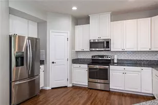 2838 Ridge View Ct, Beavercreek Twp, OH 45385 - Photo 17