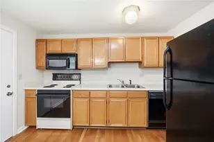 6537 Highbury Rd, Huber Heights, OH 45424 - Photo 9