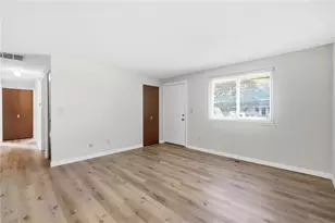 6537 Highbury Rd, Huber Heights, OH 45424 - Photo 5