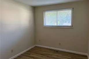 6537 Highbury Rd, Huber Heights, OH 45424 - Photo 9