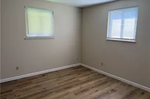 6537 Highbury Rd, Huber Heights, OH 45424 - Photo 11