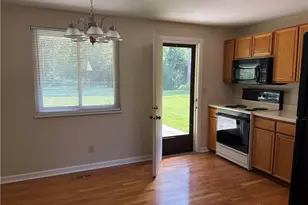 6537 Highbury Rd, Huber Heights, OH 45424 - Photo 5