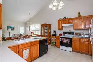 6746 Grovebelle Dr, Huber Heights, OH 45424 - Photo 13