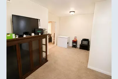 3824 W Hillcrest Avenue, Harrison Twp, OH 45406 - Photo 5