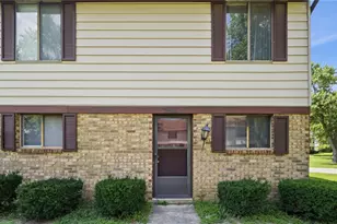 7845 Betsy Ross Cir, Washington Twp, OH 45459 - Photo 5