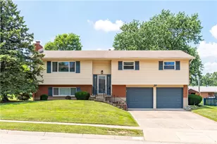 827 Moon Ct, Miamisburg, OH 45342 - Photo 1