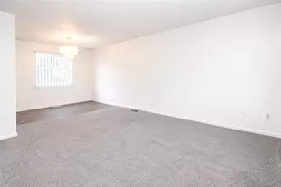 5107 Elyria Ln, Trotwood, OH 45406 - Photo 9