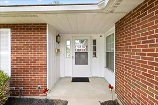 4098 Meadowsweet Dr, Riverside, OH 45424 - Photo 5