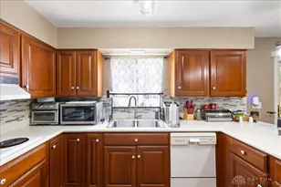4098 Meadowsweet Dr, Riverside, OH 45424 - Photo 15