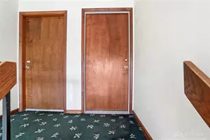1933 Washington South Dr, Washington Twp, OH 45458 - Photo 9