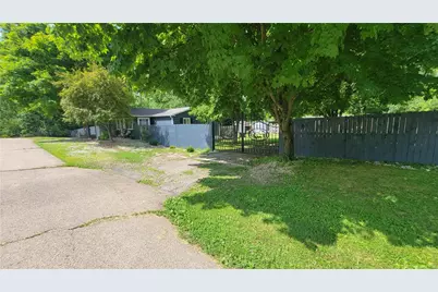 235 S Lansdowne Avenue, Jefferson Twp, OH 45417 - Photo 5