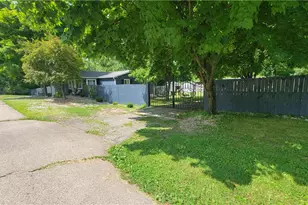 235 S Lansdowne Ave, Jefferson Twp, OH 45417 - Photo 5