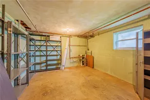 220 W Siebenthaler Ave, Dayton, OH 45405 - Photo 27
