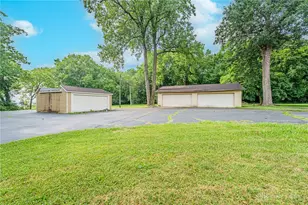 220 W Siebenthaler Ave, Dayton, OH 45405 - Photo 57