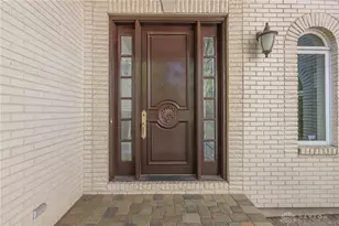 1724 W Rahn Rd, Washington Twp, OH 45459 - Photo 7