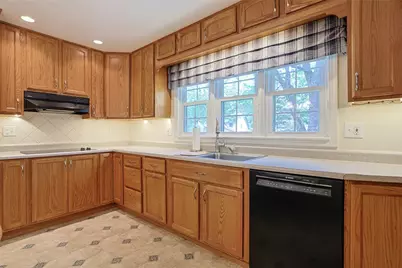1089 Forest Drive, Beavercreek, OH 45434 - Photo 9
