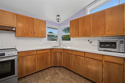 3382 Blocker Drive, Dayton, OH 45420 - Photo 9