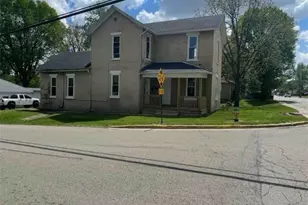 827 N Oakland St, Urbana, OH 43078 - Photo 1