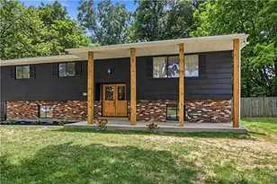3473 Sunnyside Dr, Beavercreek, OH 45432 - Photo 1