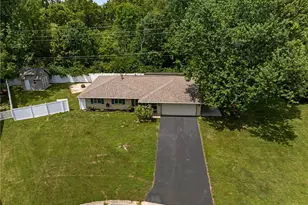 7481 Mohawk Trail Rd, Miami Township, OH 45459 - Photo 3