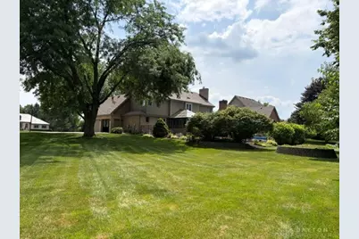 2045 Canterbury Court, Troy, OH 45373 - Photo 3