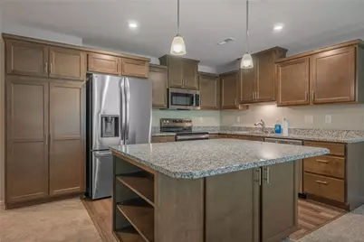 1643 Honey Tree Pl, Sugarcreek Twp, OH 45459 - Photo 7
