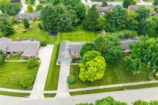 9184 N Creek Ln, Washington Twp, OH 45458 - Photo 37