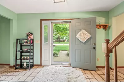 9184 N Creek Lane, Washington Twp, OH 45458 - Photo 7
