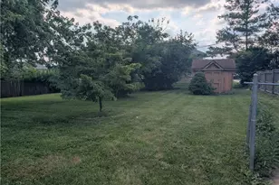 2061 S Lakeman Dr, Bellbrook, OH 45305 - Photo 3