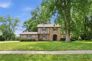 316 Beacon Ct, Washington Twp, OH 45458 - Photo 7