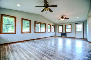 7240 Stonehurst Dr, Huber Heights, OH 45424 - Photo 17
