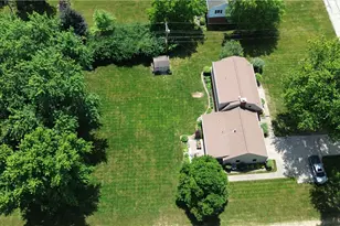 2221 Fiesta Dr, Troy, OH 45373 - Photo 3