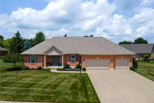 801 Hawk Ave, Tipp City, OH 45371 - Photo 3