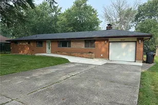 2147 Oxmoor Dr, Beavercreek, OH 45431 - Photo 1