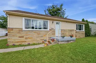 719 Lawnview Ave, Springfield Twp, OH 45505 - Photo 3