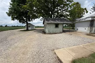519 N Snyder Rd, Dayton, OH 45417 - Photo 3