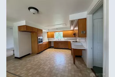 519 N Snyder Road, Dayton, OH 45417 - Photo 15