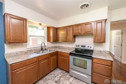 6123 Shady Oak Street, Huber Heights, OH 45424 - Photo 9